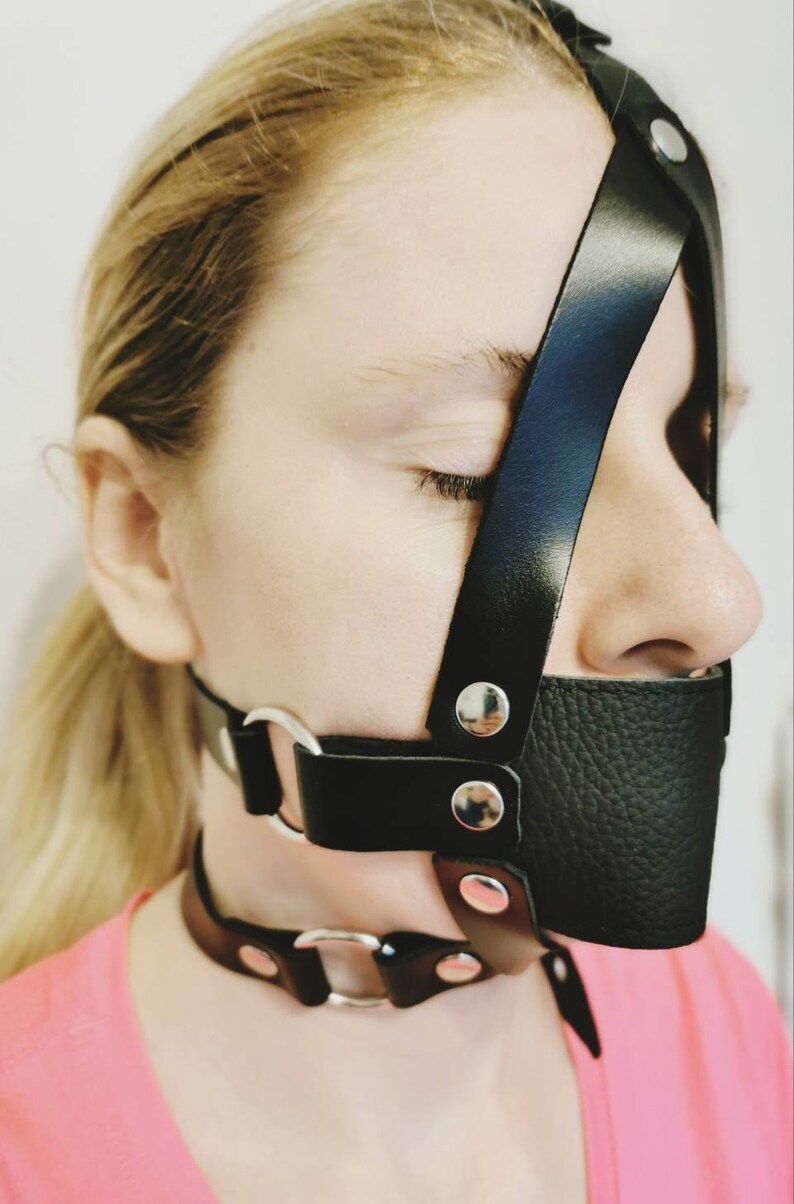 muzzle gag muzzle gag