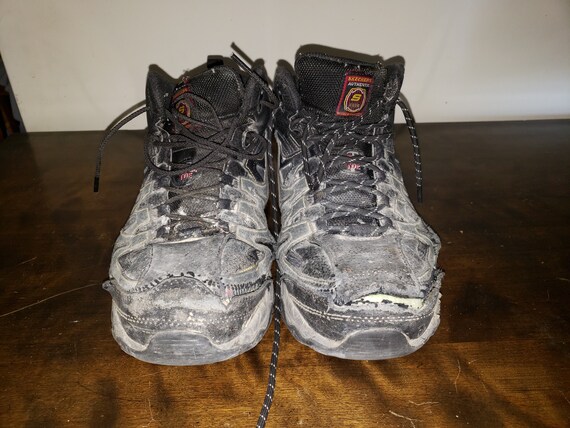skechers holdredge