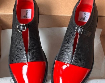 Zapatos Mary Jane de cuero rojo hechos a mano, sandalias planas de verano con punta cerrada y talla personalizada.