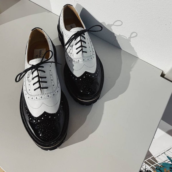Women oxford shoes, Oxford shoes, Oxford shoe woman, Chunky shoes, Black and white shoe, Oxford & tie shoe