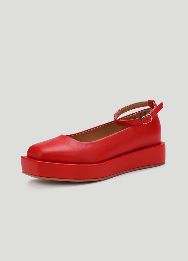 Red shoes, Leather shoes women, Womens dress shoes, Mod shoes, Mary Jane shoes, Platform Mary janes, Flat shoes for women