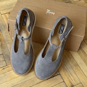 Suede leather Mary Jane shoes, Gray Mary Jane barefoot shoes woman, flat summer shoes, Handmade shoes, suede leather dress shoes with buckle