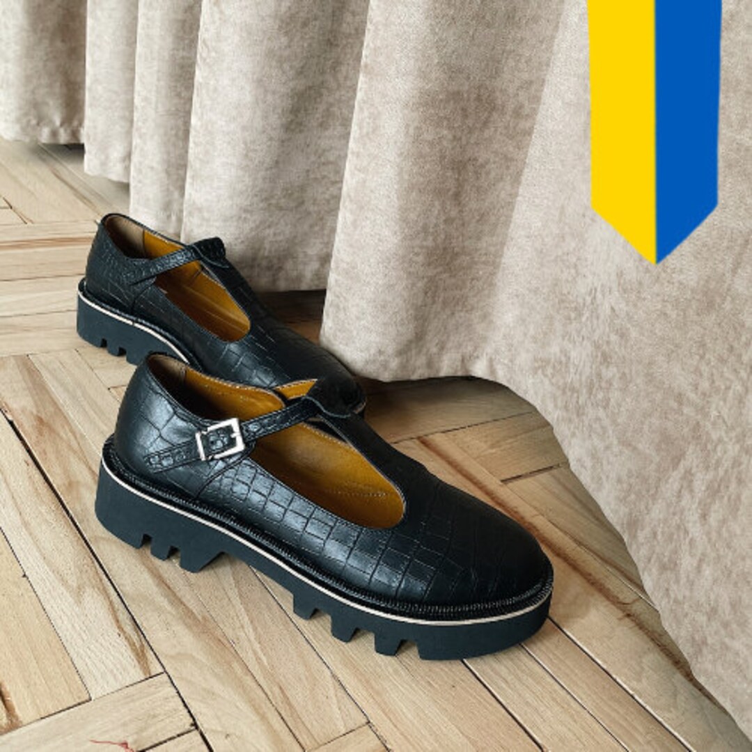 comfortable black mary jane shoes