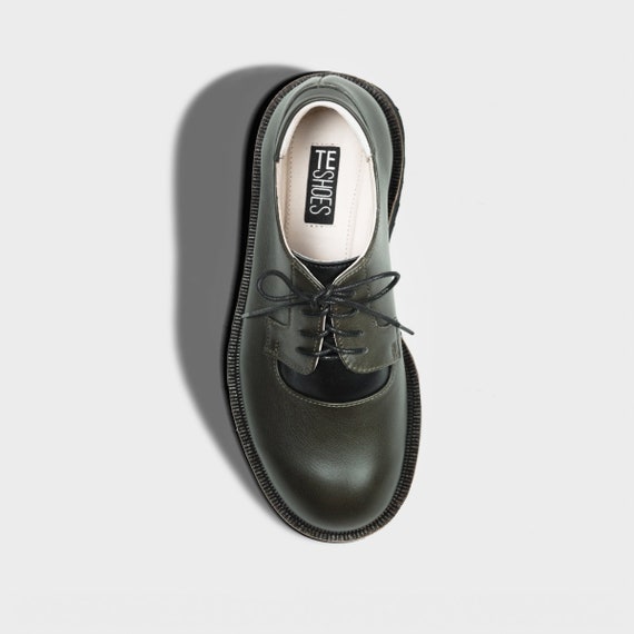 Uitstekende Derby schoenen in kaki kleur schoenen met - Etsy Nederland
