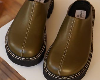 Damen-Plateau-Clogs aus echtem Leder, minimalistische Slipper aus Leder, geschlossene Freizeitschuhe