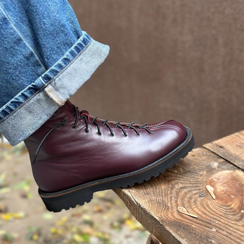 Burgundy Badlands Boot