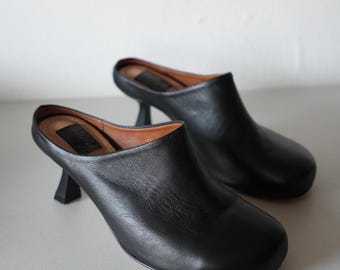 Leder Clogs mit Absatz, Echtleder Pantoletten, Geschlossener Zeh Slip On High Heels, Damenschuhe