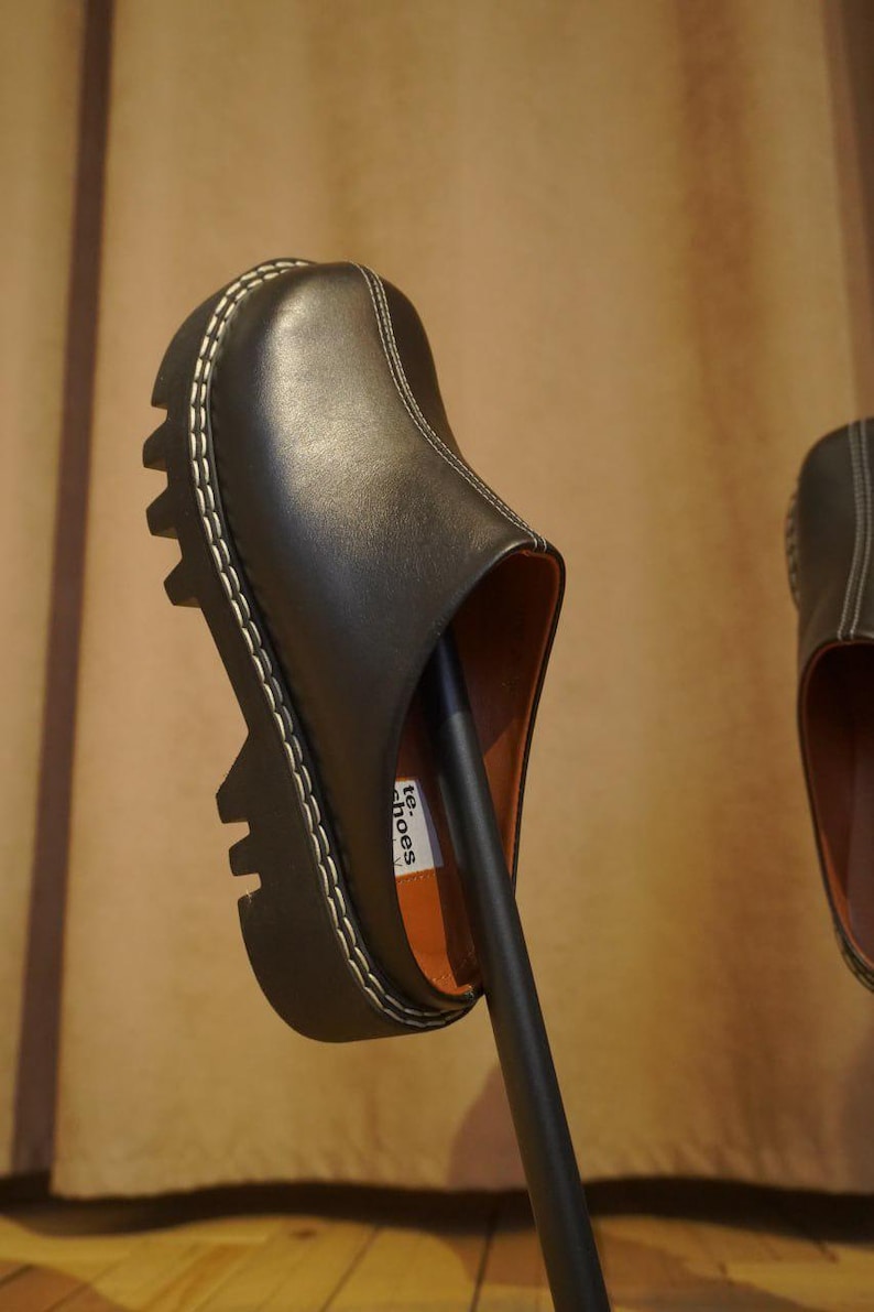Black leather platform clogs women, Flat shoes, Summer Shoes Slippers, Slip on shoes, closed toe clogs, wide toe slippers