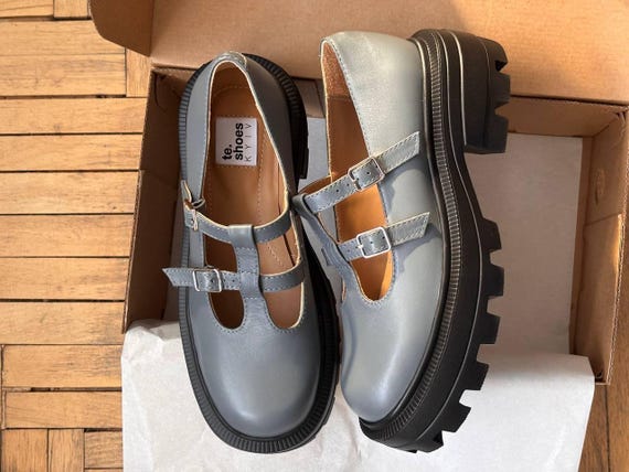 Mary Janes platform leather shoes women, massive sole custom made shoes, rounded toe leather dress shoes