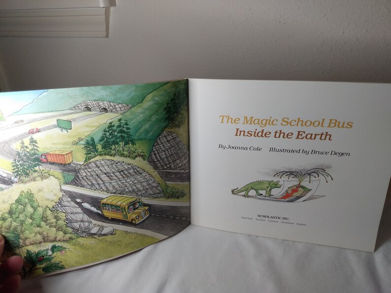 Vintage Book the Magic School Bus Inside the Earth by Etsy