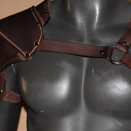 Leather shoulder guard, shoulder armor (universal - L/R shoulder)