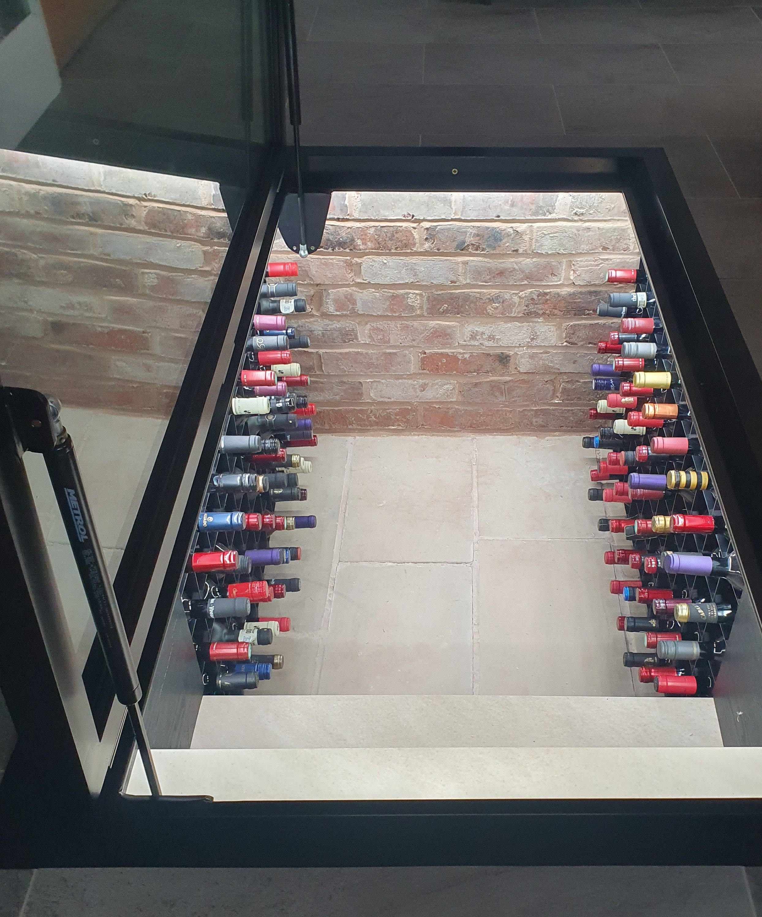 Wine cellar online in floor
