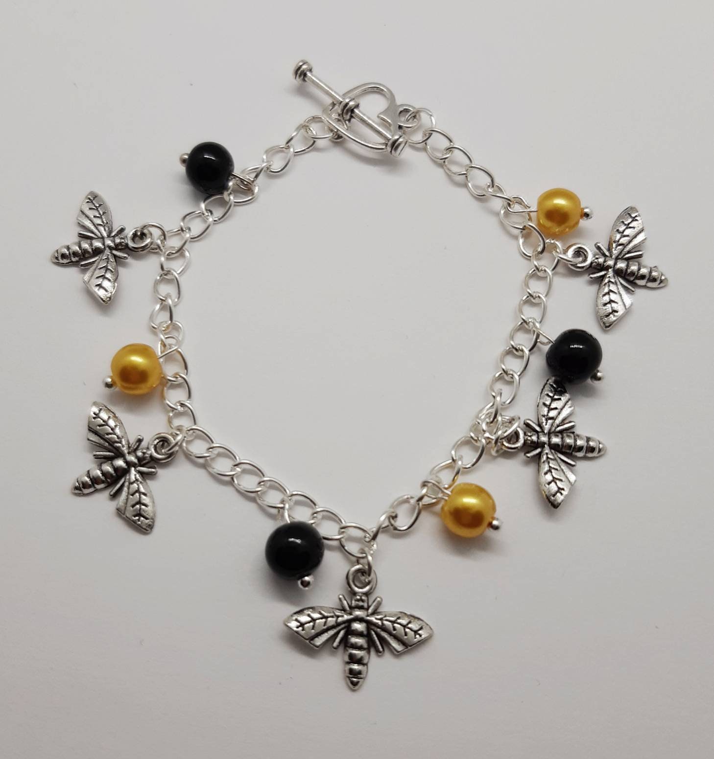 Pandora QUEEN BEE ♡♡♡ | Pandora bracelets, Pandora jewelry, Charm bracelet