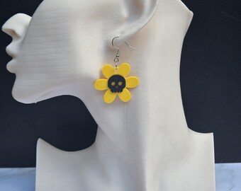 3D Printed Yellow Daisy w/Black Skull Dangle Earrings - Hypoallergenic Stainless Steel Fish Hooks w/rubber backing