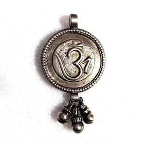 Handmade 92.5 Sterling Silver Stamp Hammered Yoga Om Seventh Chakra Crown Chakra, Hindu God Shiva Shakti OM Beautiful Be Pendant With String