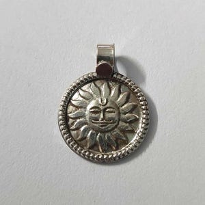 Handmade Hammerd 92.5 Sterling Silver Necklace Beautiful God Sun Surynaryan Artisan Pendant, Charm  Pendant With Colour String