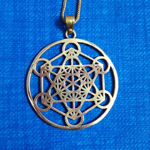 Handmade Handcrafted Beautiful Solid Yellow Brass Metatrons Cube Flower of Life Pendant Necklace With Chain And Colour String