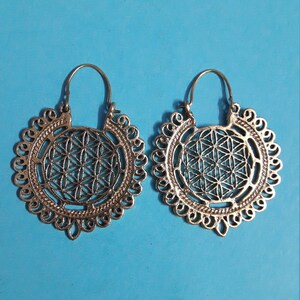 Handmade Solid Yellow Brass Beautiful Seeds Flower Of Life Design Earing Pair Light Weight