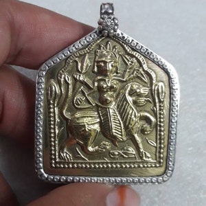 Handgemachte 92,5 Sterling Silber und Messing Anhänger Hindu Krieger Mahavidya Göttin Durga Mata Anhänger Rajasthan Tribal Hindu Göttin Anhänger