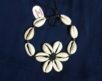 Handmade Beautiful Natural Shell, Kodi Flower Design Comfortable Adjustable Black Thread Bracelet