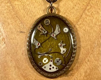 Pendentif steampunk epoxy