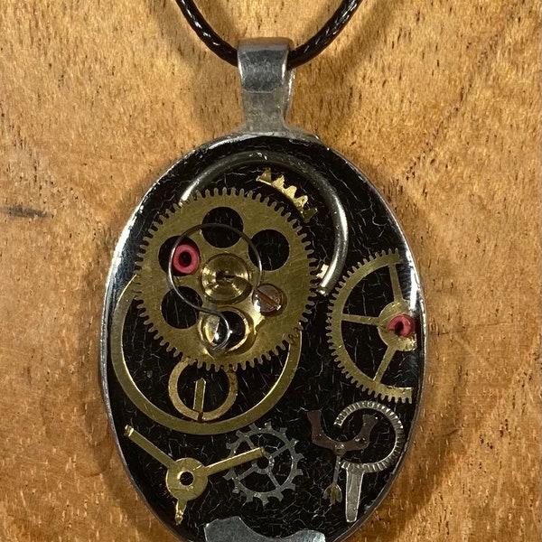 Pendentif steampunk epoxy