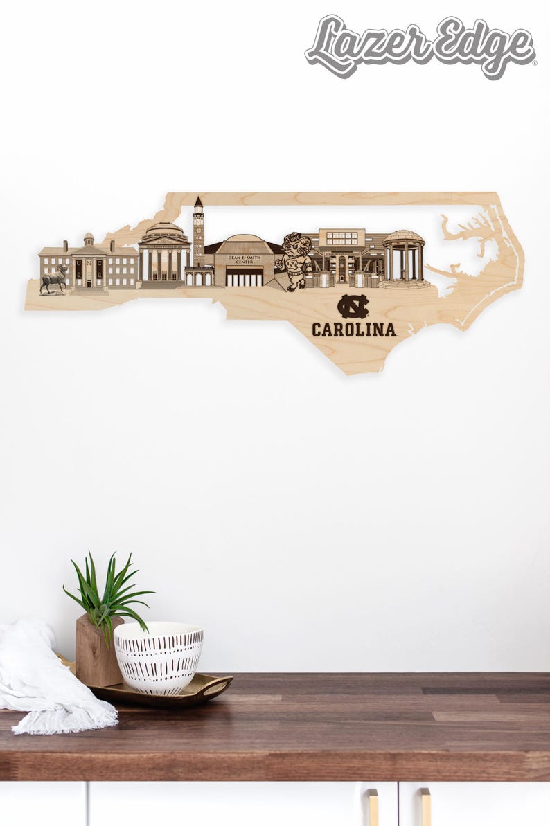 University of North Carolina Skyline Wall Hanging – Crafted from Cherry and Maple Wood imagem 3
