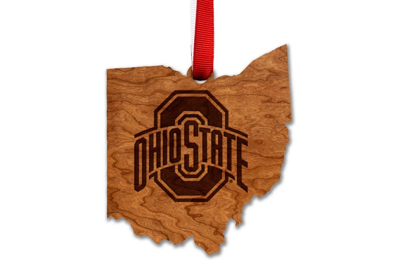 Ornement Ohio State Buckeyes Fabriqué à partir de bois de cerisier Cliquez pour voir plusieurs modèles disponibles Ohio State University OSU image 1