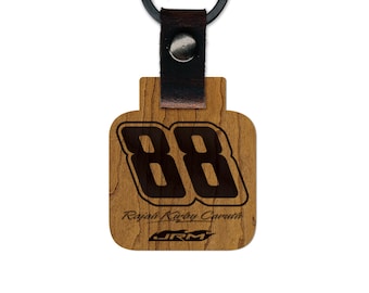 Llavero de madera Rajah Kirby Caruth #88 / Fabricado en madera de cerezo y arce / Hecho en EE. UU. / Producto con licencia oficial de JR Motorsports