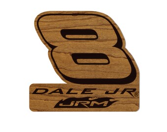 Imán de madera Dale Earnhardt Jr. #8 / Fabricado en madera de cerezo y arce / Hecho en EE. UU. / Producto con licencia oficial de JR Motorsport