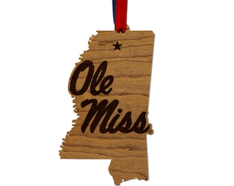 Adorno de Ole Miss en Mississippi – Elaborado en madera de cerezo o arce.