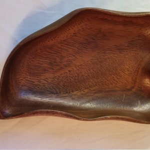 House of Kalai Mokey Pod leaf shape bowl