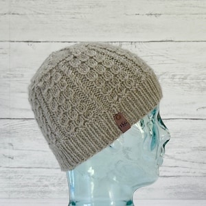 Dutch Tulips Hat Knit Pattern Worsted Yarn