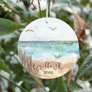 Adorno de escena de playa, decoración navideña de paisaje de playa de porcelana, personalizado, personalizable, regalo para amantes del océano y la playa, arena y surf