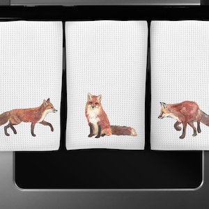 Set of 3 red fox kitchen dish towels, tea towel, woodland animal, hand drying, bathroom decor, housewarming gift, realistic fox