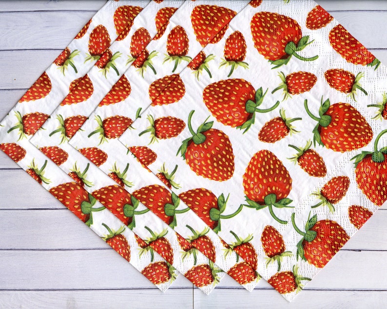 4 Strawberry Decoupage Napkins Paper Serviettes Red Berries Etsy