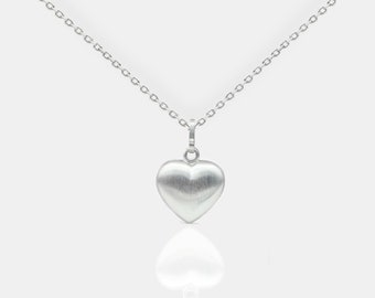 Schlichte Herz Kette Anhänger matt gebürstet 925er Sterling Silber - filigraner Herzschmuck, Geschenk Freundin, für sie