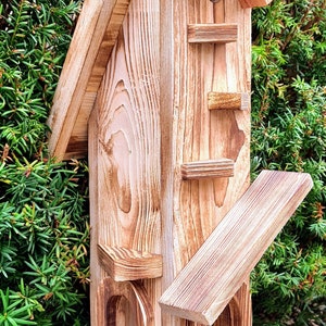 Holzfutterhaus, Futterspender, Vogelhaus, Gartendeko, Natur, ländlich, Handarbeit, Geschenk Bild 7