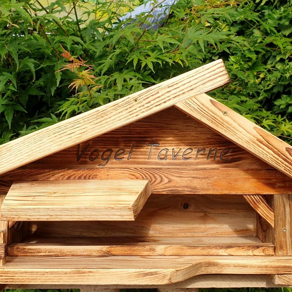 Massives Futterhaus, Vogelhaus aus Holz, geflammt, Handgefertigt, rustikal, ländlich, Geschenk