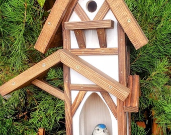 Feeding house, bird house, nesting box, feeding place made of pallet wood in half-timbered style, garden decoration, handmade, gift