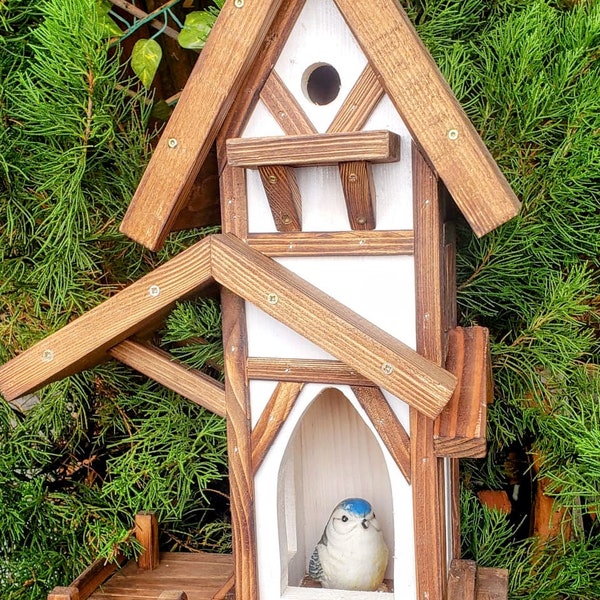 Futterhaus, Vogelhaus, Nistkasten, Futterstelle aus Palettenholz in Fachwerkstil, Gartendekoration, Handarbeit, Geschenk