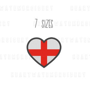 Puede incluir: Un corazón rojo con una cruz blanca en su interior, que representa la bandera de Inglaterra. El corazón está bordeado de gris y el texto "7 SIZES" está por encima del corazón.