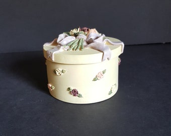 Vintage Dezine Hand Painted Ceramic Trinket Box with Raised Flower Bouquet motif on lid/Jewelry Storage/Ring Box/Jewelry Box/Flower Decor