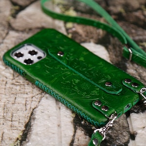 Crossbody-riem Handhouder Google Pixel 9a,9 Pro XL,9 Pro,8a/7a/7 pro/6/6a/8 Pro/lederen portemonnee handgestikte tooled aangepast groen