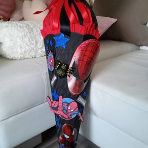 SAC D'ÉCOLE garçon avec araignée dans le style Spiderman :-)
