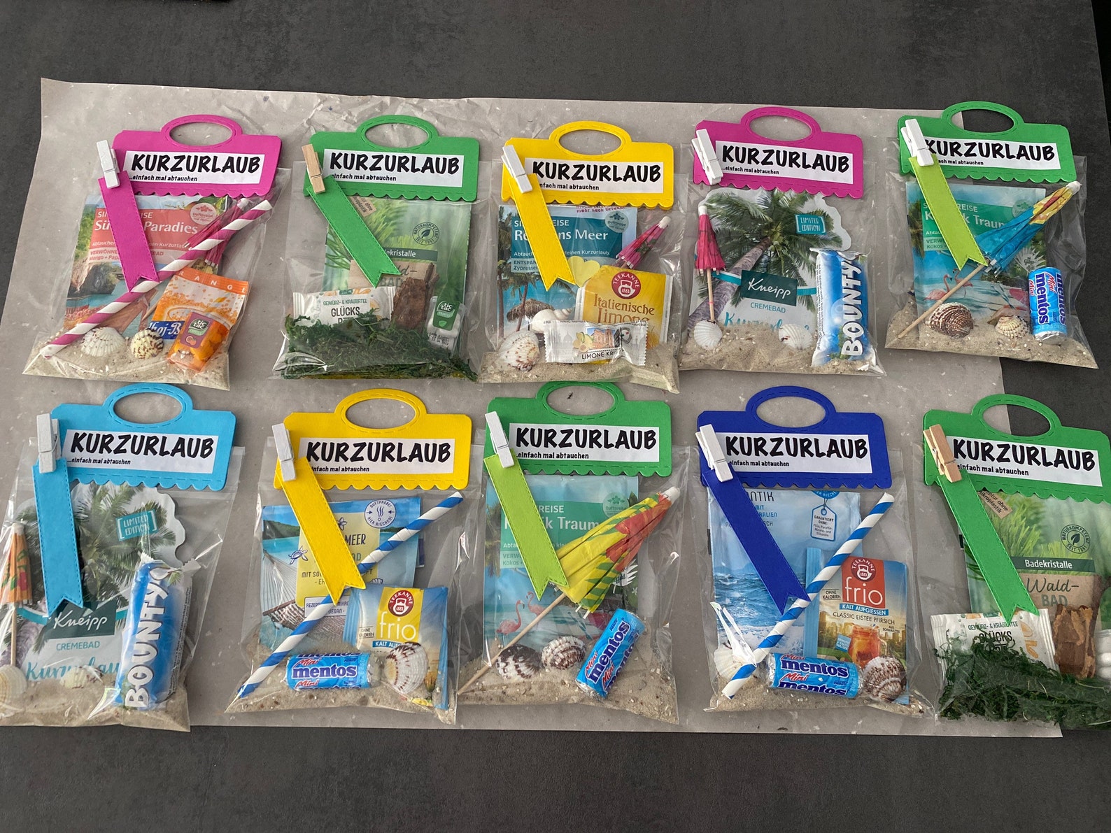 Reise-Pflegeset 10-teilig – Mit Nagelknipsern, Feile, Pinzette, Schere, Kamm, Fusselrolle, Brillen-Reparaturkit Im Etui