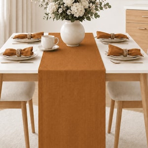Runner da tavola in lino color cannella. Centrotavola per tavolo da pranzo. Decorazione minimalista per tavolo da cucina, su misura.