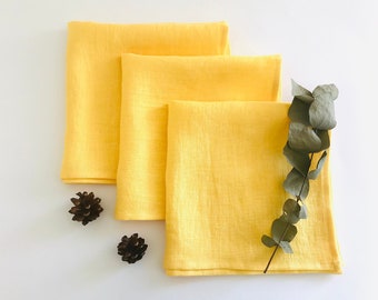 Yellow linen napkins set of 2 4 6 8 10 12. Yellow cloth napkins 16 inch size. Eco-friendly yellow dinner napkins. Sustainable new home gift.