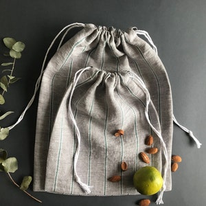 100% linen produce bags for a zero waste living. Zero dechet reusable drawstring bags for gifts giving. Eco friendly food shopping ideas.