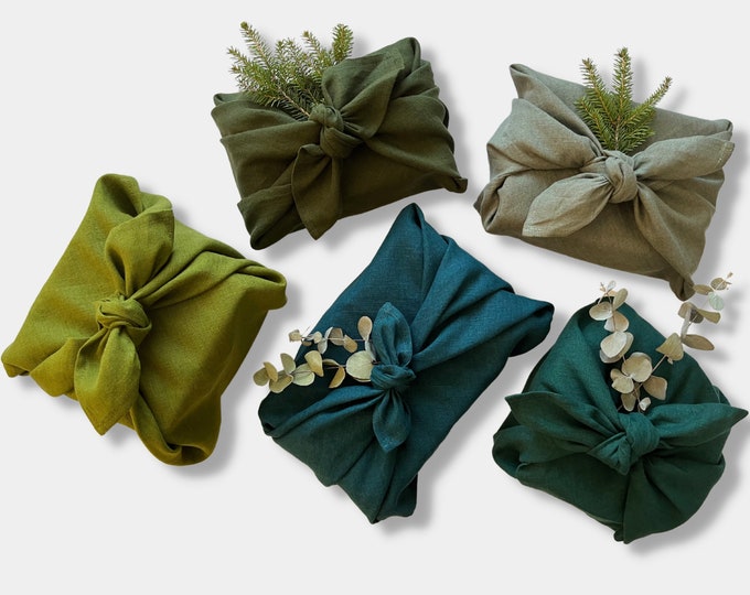 Green Christmas Furoshiki Wrapping Cloth. Japanese Furoshiki Gift Wrap. Eco-friendly, Zero Waste, Sustainable, Reusable Gift Wrapping ideas.